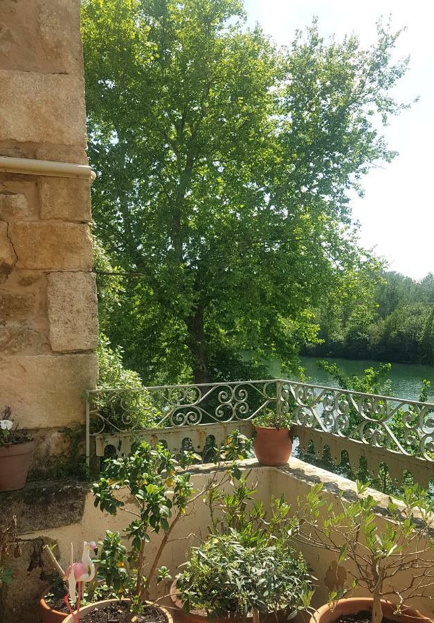Gite Face A La Riviere -Proche Du Pont Du Gard- Montfrin ภายนอก รูปภาพ